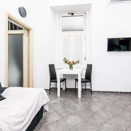 Toledo Apartman *